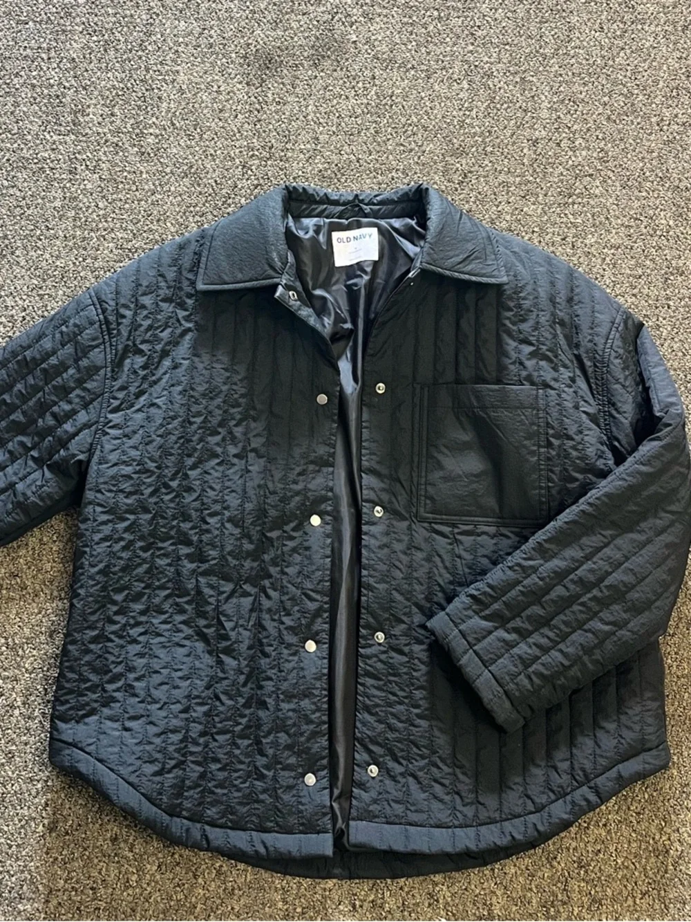 Old Navy Women’s Quilted Jacket in Black - Picture 2 of 2